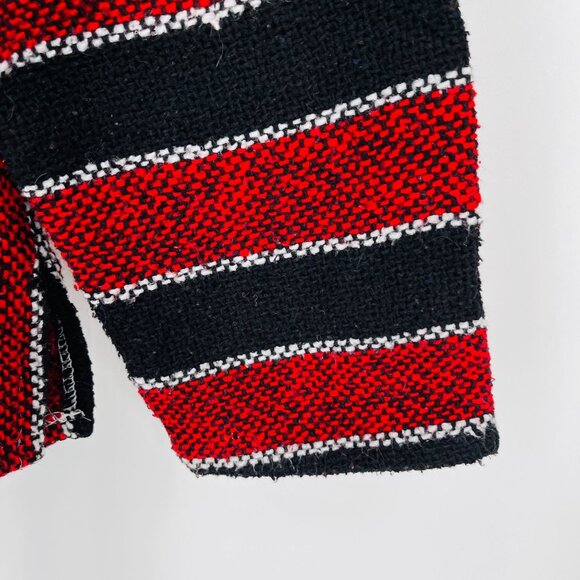 Baja Jacket SIze L Blackhawks Logo Red Black Stripe Hooded Pocket Pullover - Picture 4 of 9